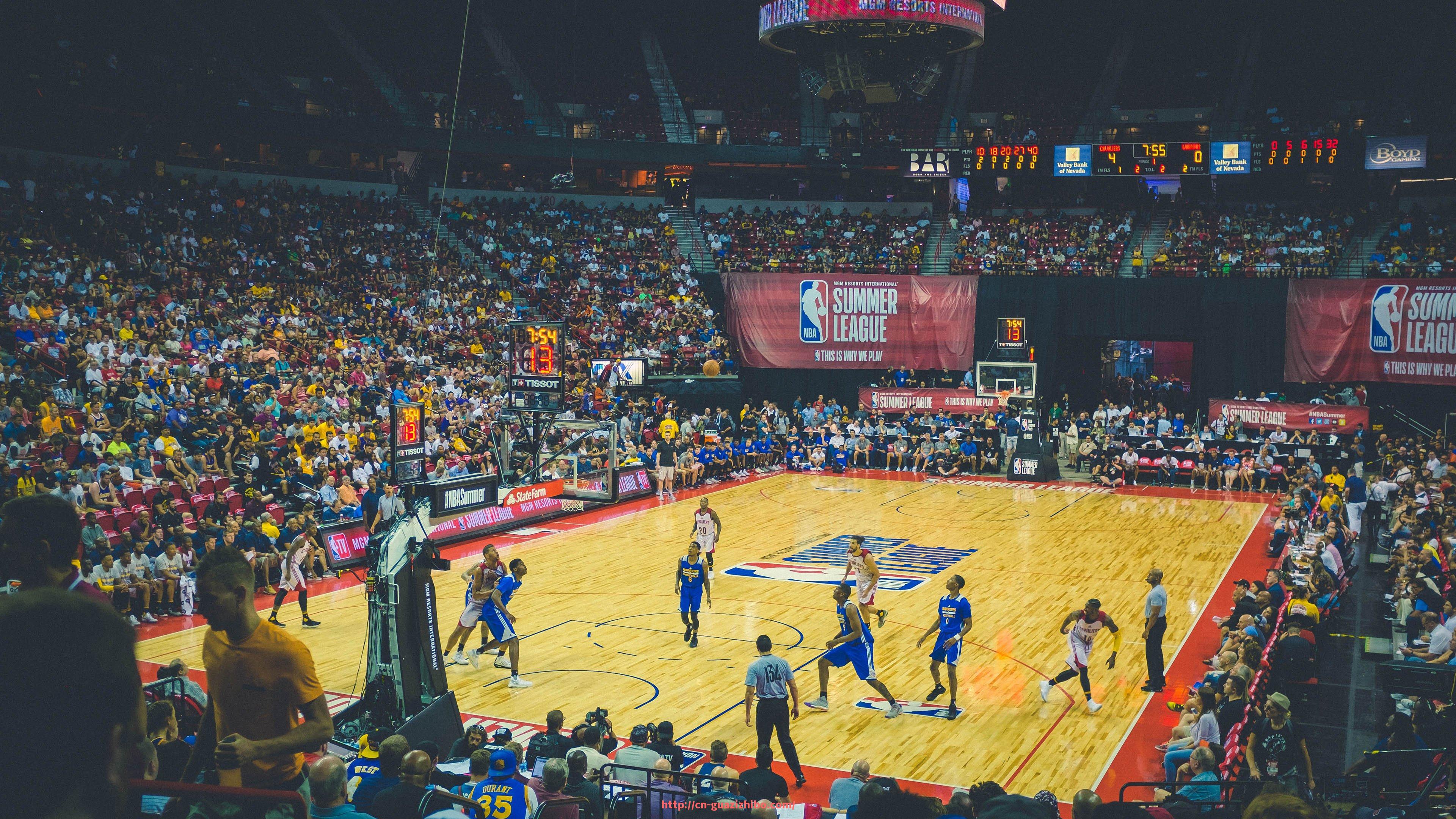 瓜子直播-世俱杯球鞋舒适度提升方案:从鞋楦设计到内衬材质的细节优化